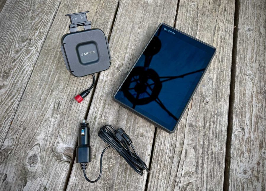 Garmin_Tread-2---In-The-Box